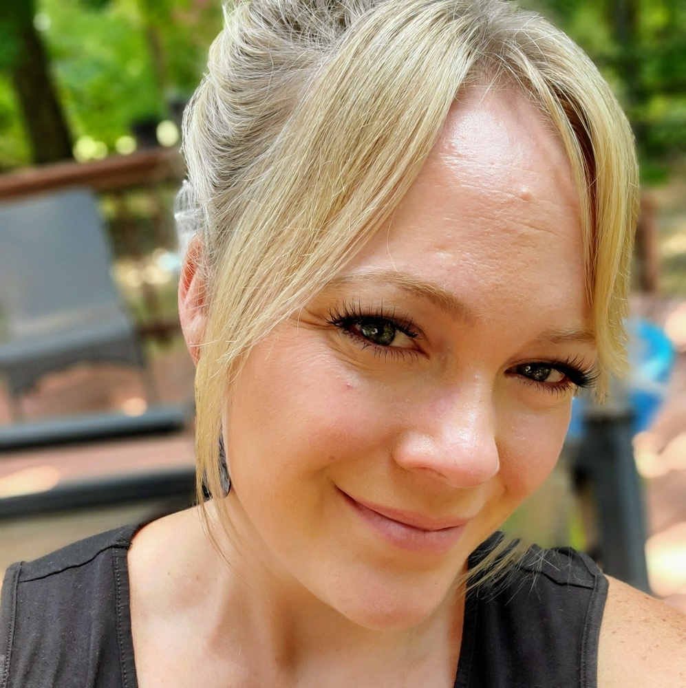 Meet your Posher, Katelyn